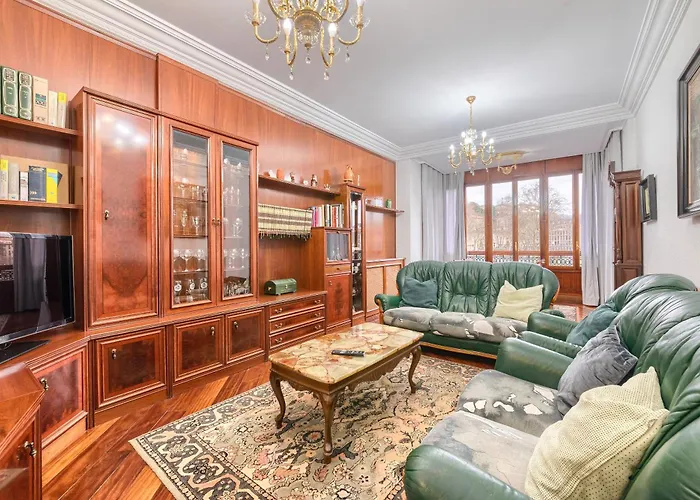 Piso Senorial Con Vistas A La Ria بلباو