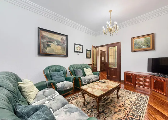 Piso Senorial Con Vistas A La Ria شقة بلباو