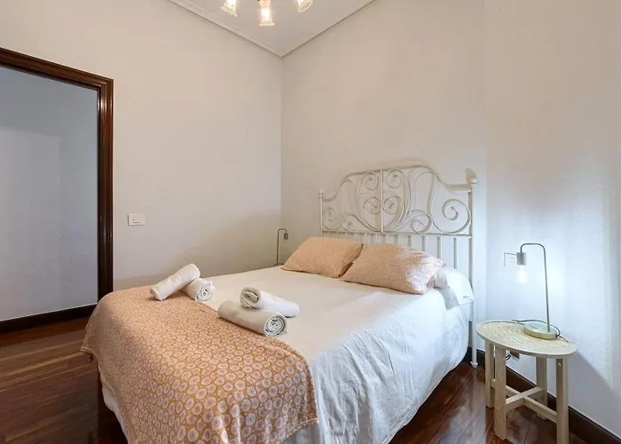 Piso Senorial Con Vistas A La Ria * بلباو