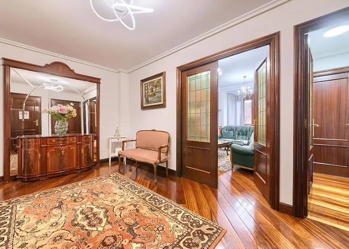 Piso Senorial Con Vistas A La Ria * بلباو